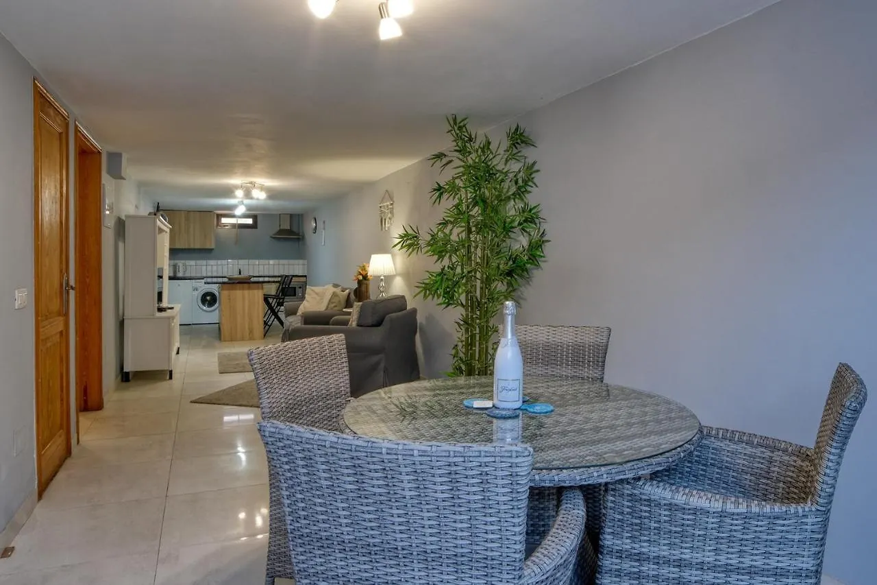 Apartamento Studio Etna-Near Playa Flamingo Playa Blanca  España